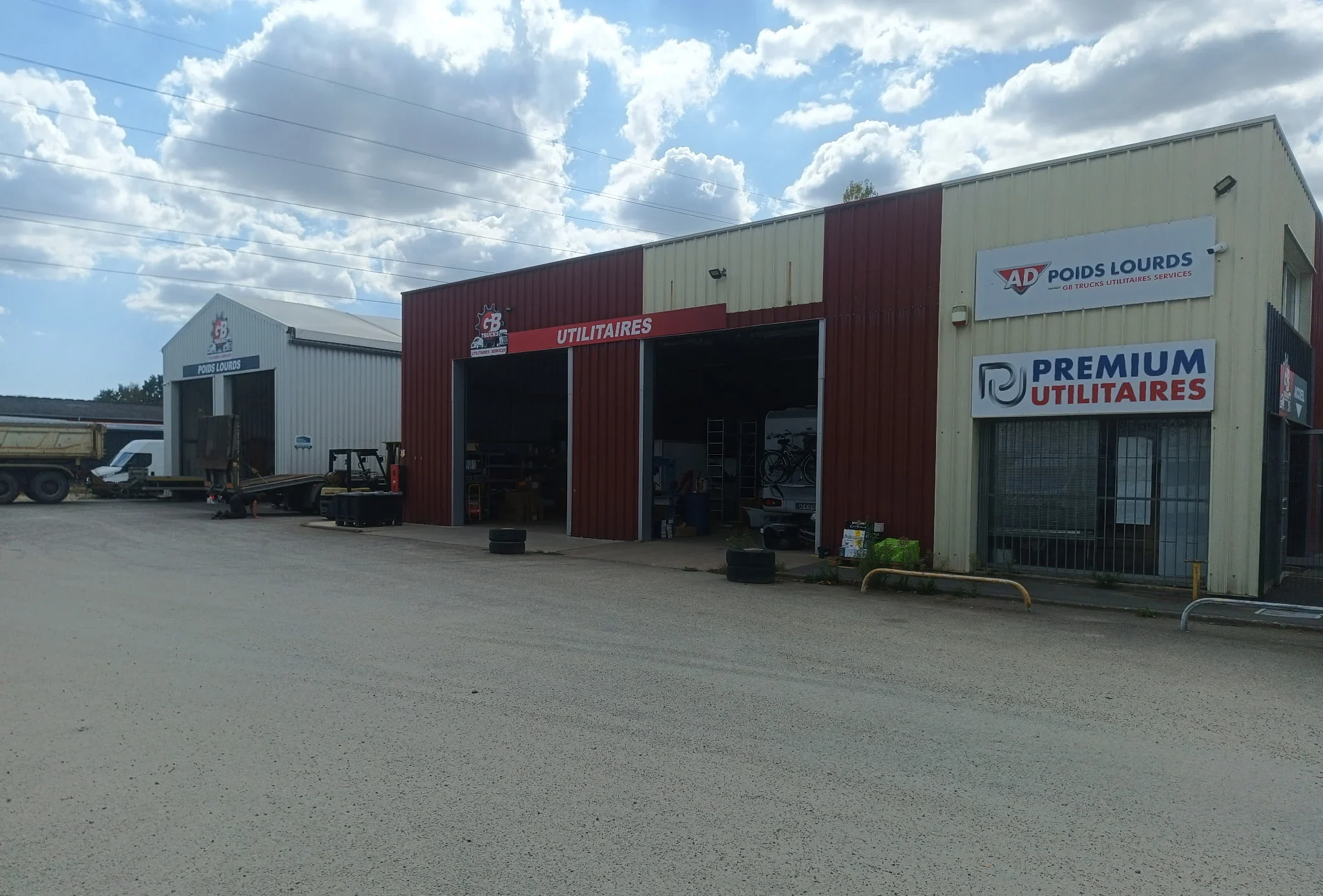 L'atelier GB Trucks au Recredit à Bellevigny, agréé AD Poids Lourds et Premium Utilitaires